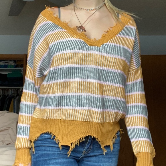 Trendy Fringe Sweater! - Picture 2 of 6
